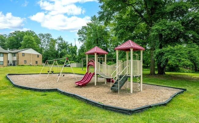 Photo - The Glen at Bucks Apartments and Townhomes