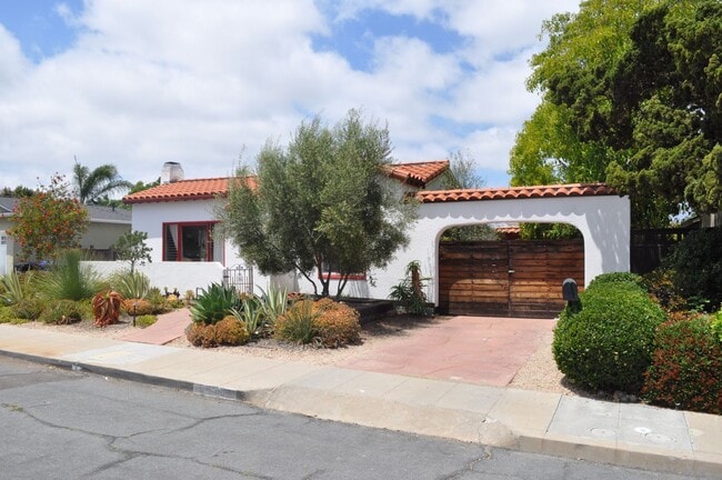 Building Photo - North Park 4BR/ 2BA "1,800 Square Feet" Si... Rental