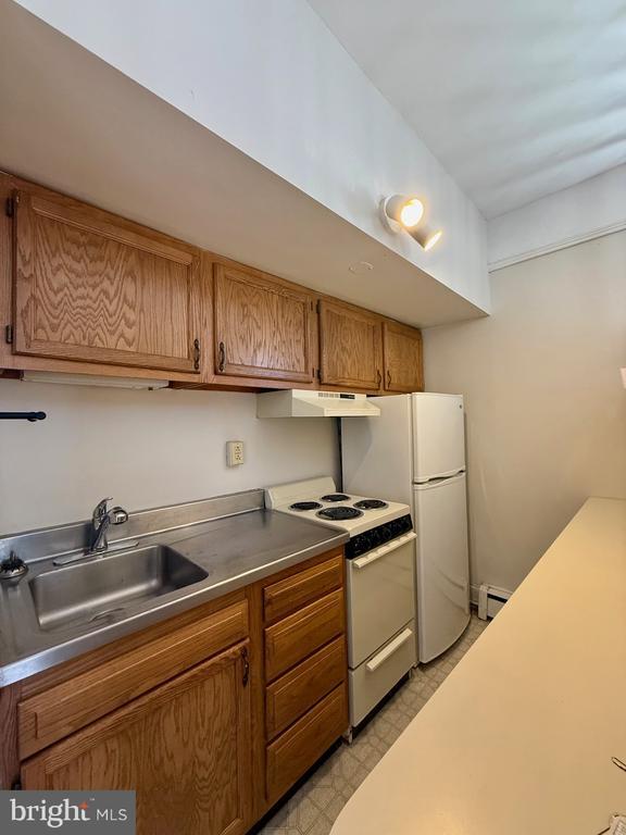 Building Photo - 1503 N Broom St Unit 2B