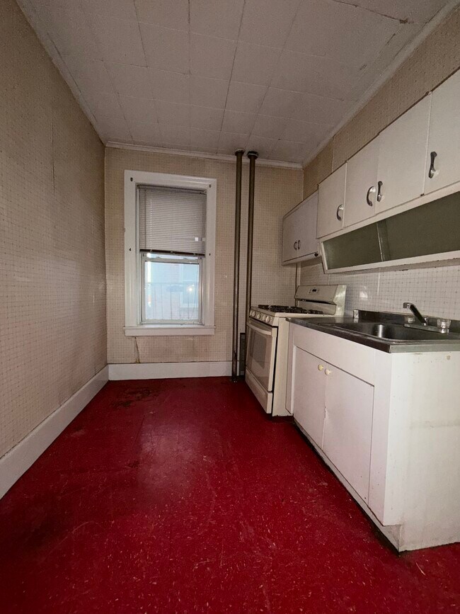 Building Photo - 35 Sherman Pl Unit 104