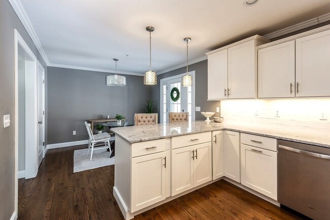 Photo - 1405 Commerce Way