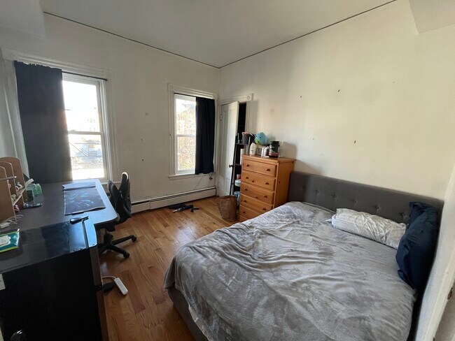 Photo - 140 Saint Alphonsus St Unit 2