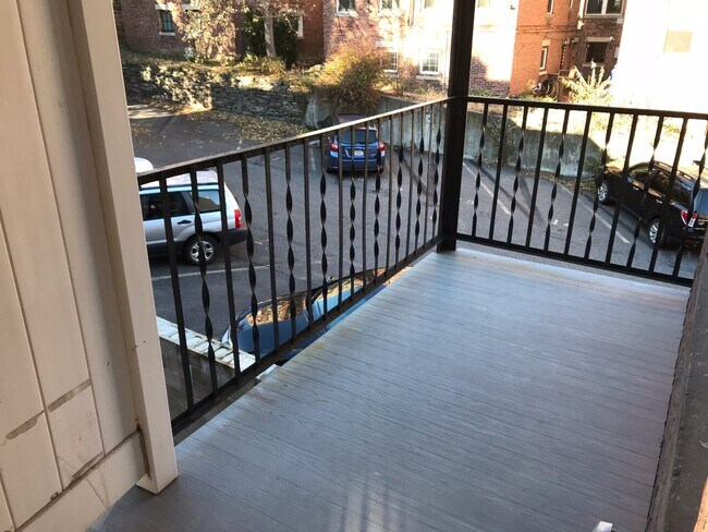 Photo - 15 Short St Unit 3