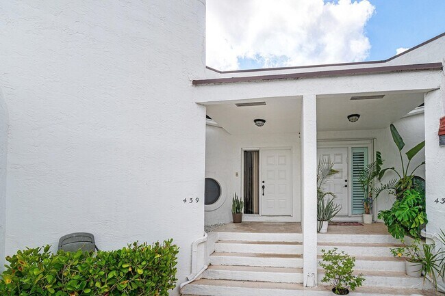 Photo - 439 NW 36th Ave