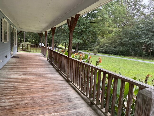 Photo - 5585 Doc Hayworth Rd