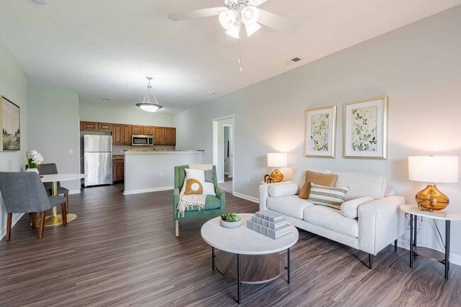 Photo - Blankenbaker Crossings Apartment Homes