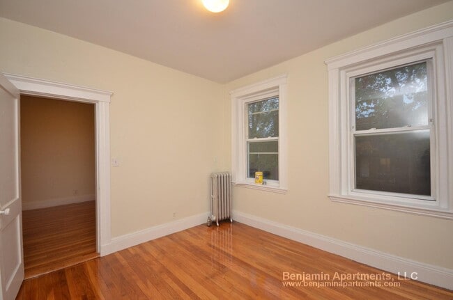 Photo - 15 Egremont Rd Unit 2