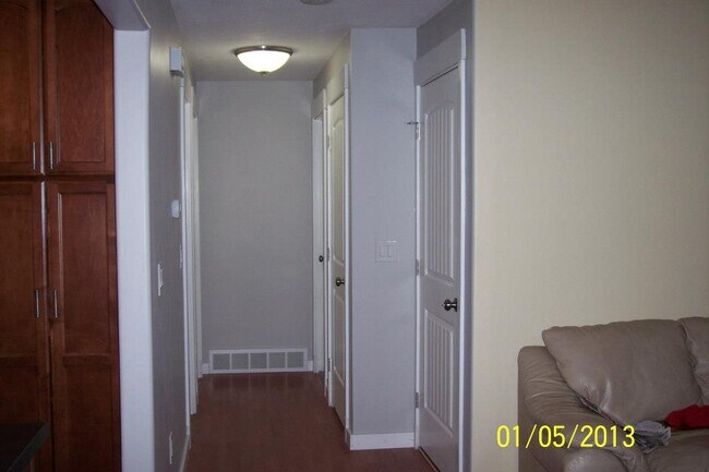 Photo - 1018 E 9400 S