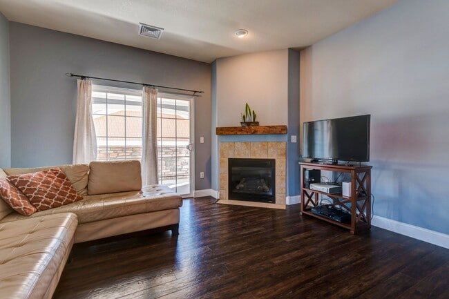 Photo - Don’t Miss This Gorgeous Fort Collins Cond...