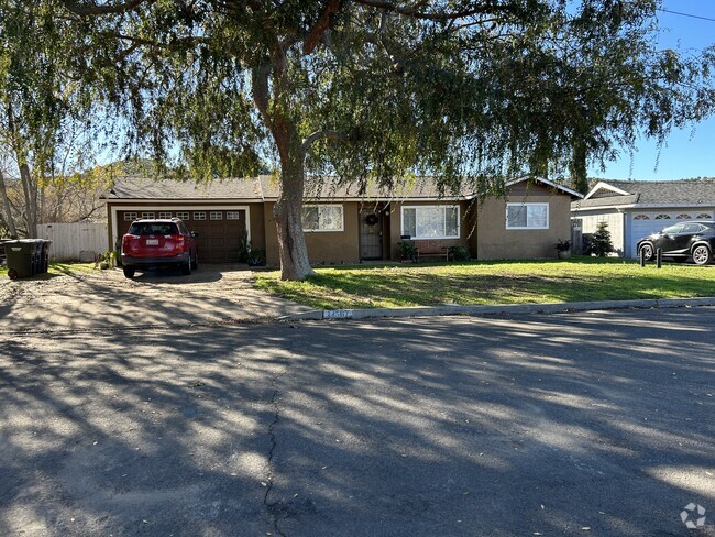 Building Photo - 14567 Kittery St Rental