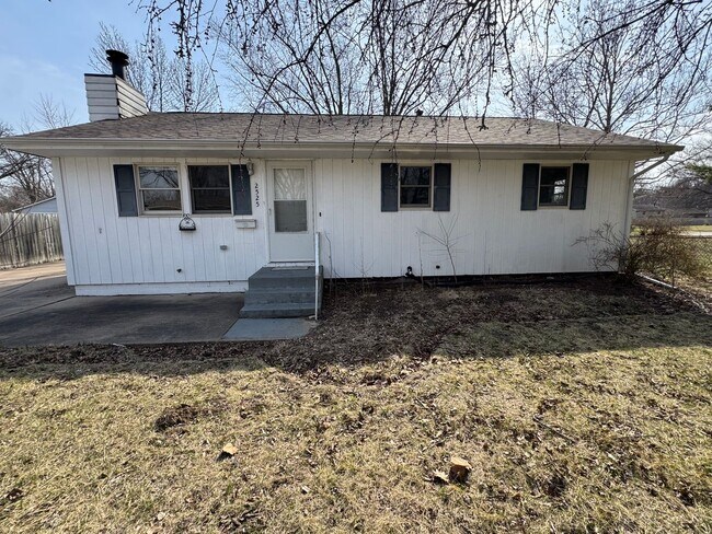 Photo - 3 bedroom 2 bath home in Bettendorf