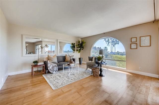 Living room with ocean views - 916 Caminito Estrada Unit C