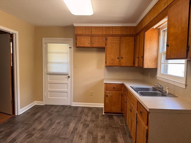 Photo - 3 BED, 1 BATH BRICK HOME IN HIGH POINT AVAILABLE NOW!