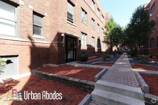 Building Photo - 3829 N Fremont St Unit M09B Rental