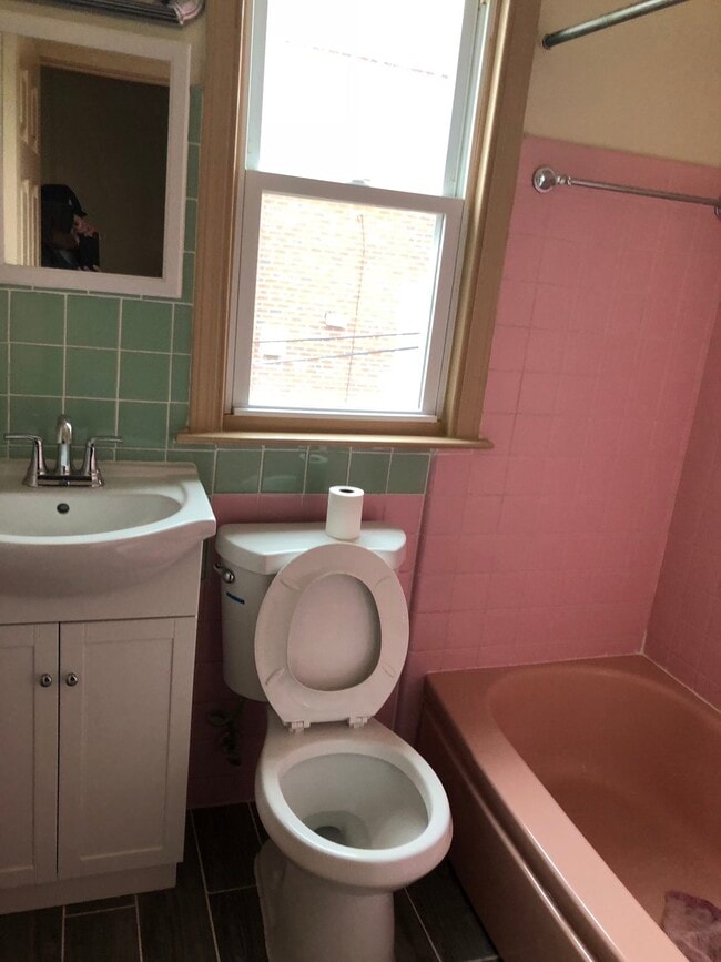 Photo - 9722 Hoff St