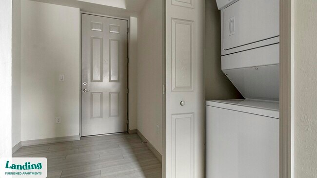 Photo - 4985 Eastwood Greens St Unidad 15-304.1407655