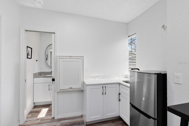 Photo - 106 Edgewater Dr