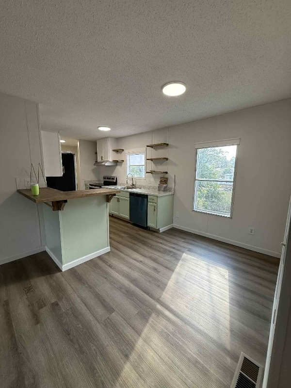 Photo - 218 Lee Rd 211
