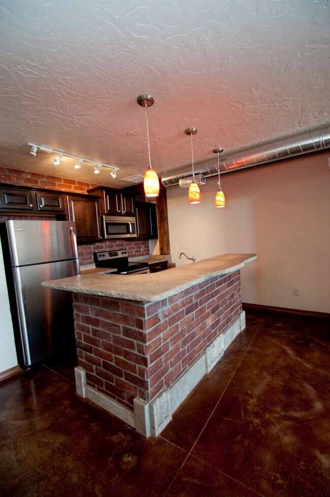 Building Photo - Union Biscuit Warehouse 109 Unit UB 109