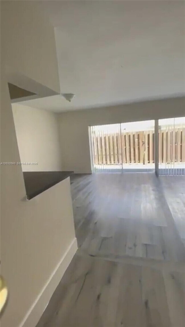 Photo - 8253 NW 9th St