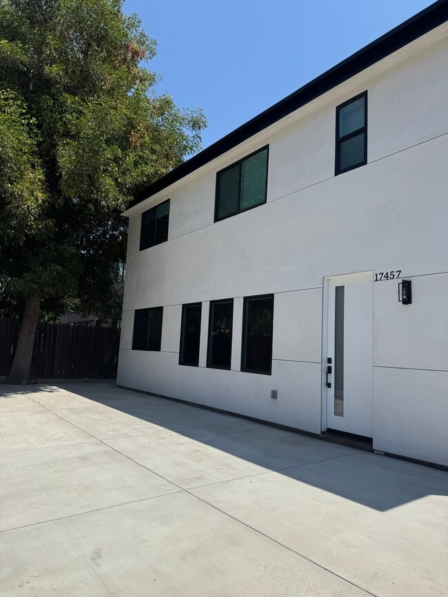 Building Photo - 17457 Bullock St Rental