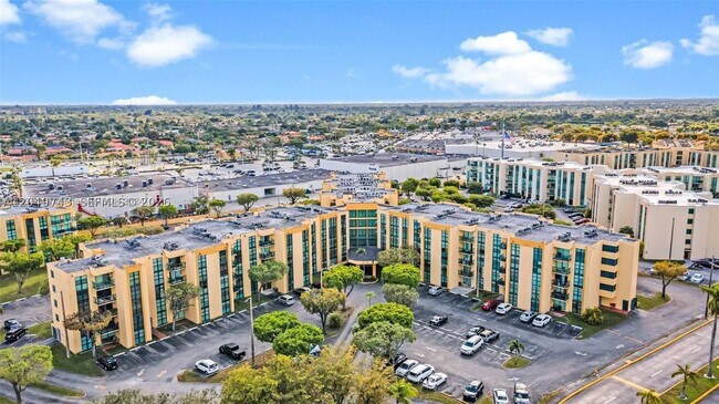 Photo - 11800 SW 18th St Unit 512-4