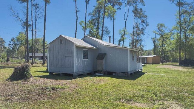 Building Photo - 18397 Deer Glen W Dr