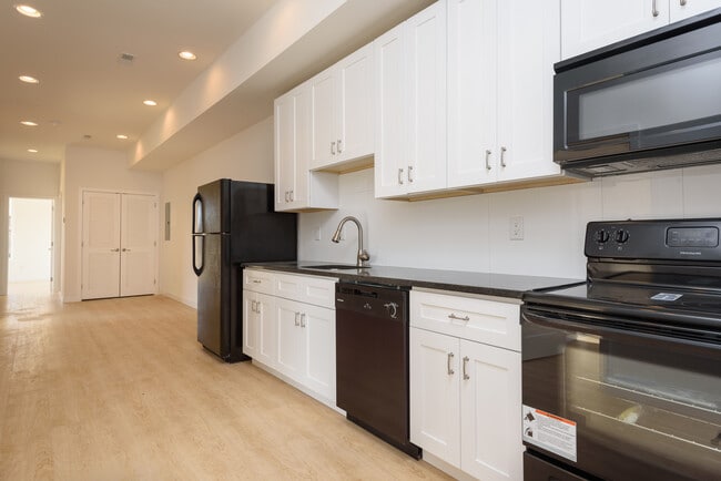 Photo - 1507 W Oxford St Unit B