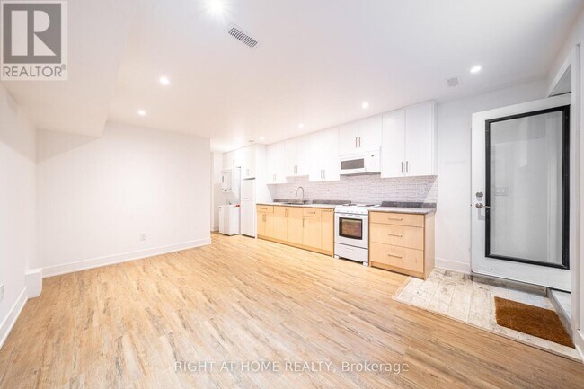 Photo - 49B East Dr