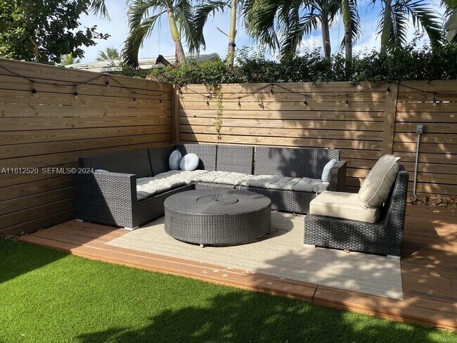 Photo - 3445 SW 14th St