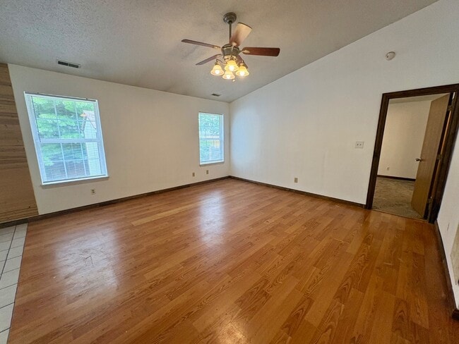 Photo - 1443 Blue Brook Way