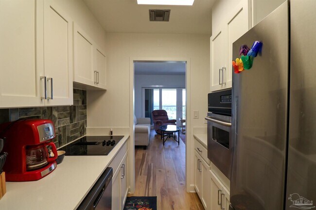 Photo - 825 Bayshore Dr