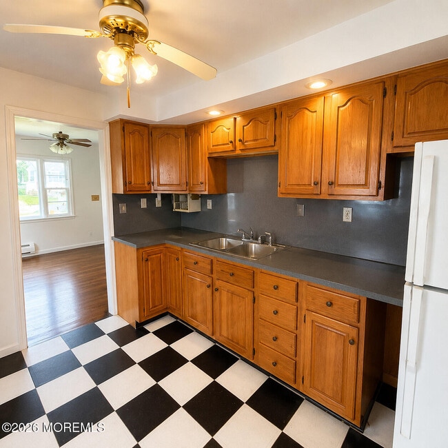 Photo - 155 Highland Blvd