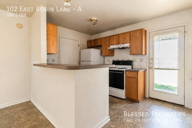 102 E Robin Ln Unit A