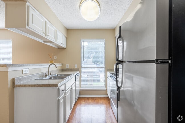 1BR, 1BA – 742SF Kitchen – Updated kitchen with appliances near AT&T Stadium - Three60 North Apartments