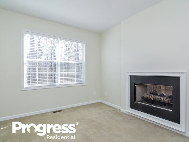 Photo - 101 Bensinger Ct