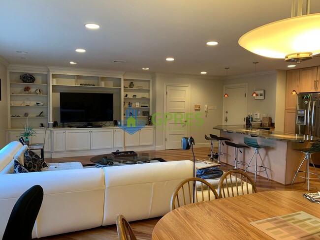 Photo - 5425 Fifth Ave Unidad 105