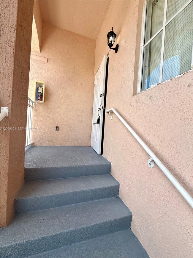 Photo - 1260 SE 27th St Unidad 204