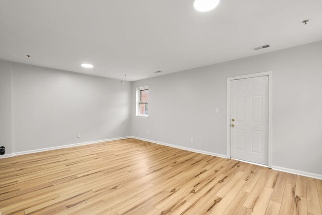 Photo - 2027 E Baltimore St