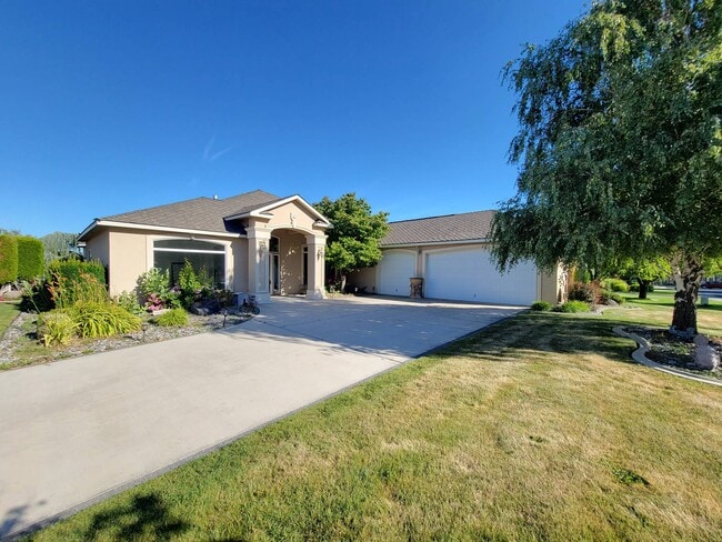 Photo - 1200 W Canyon Lakes Dr House