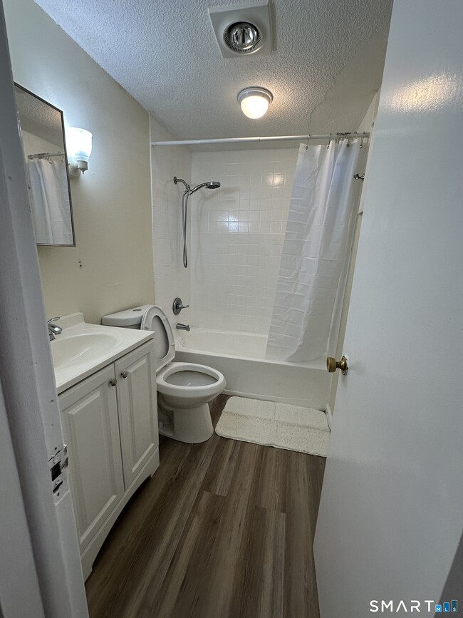 Photo - 25-29-29 Locust St