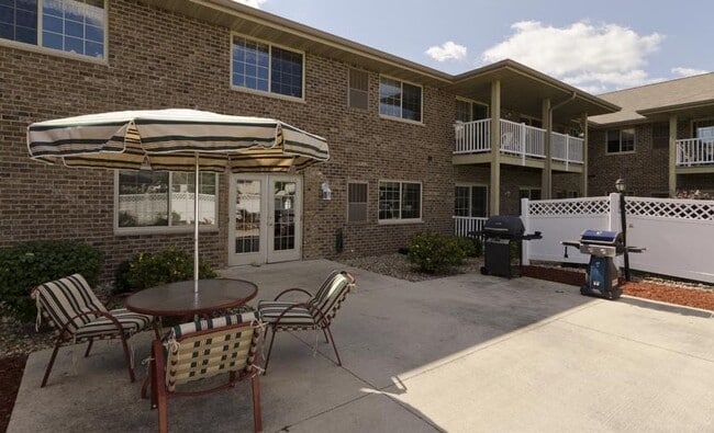 Photo - Mapledale Village Senior