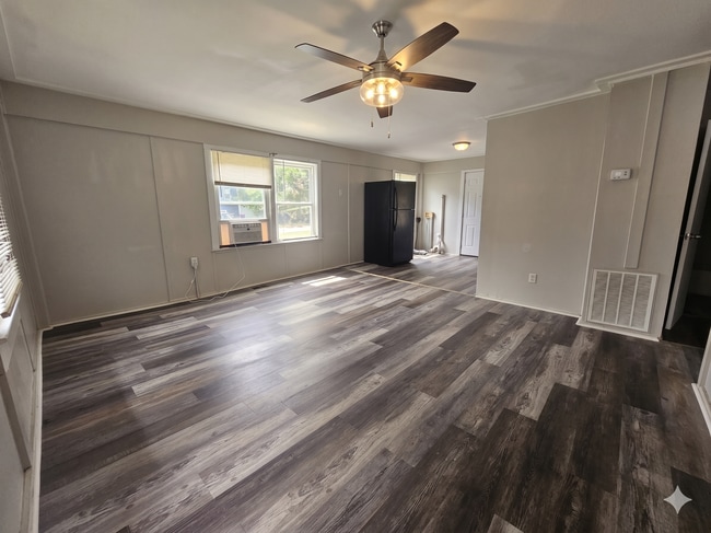Photo - 108 Hilton St