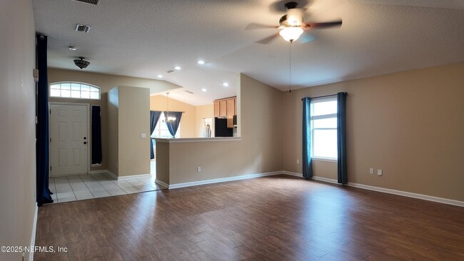 Photo - 1060 Beckingham Dr