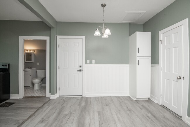 Photo - 117 E Glenwood Ave