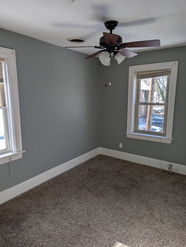 Photo - 663 W 7th St Unidad Upstairs