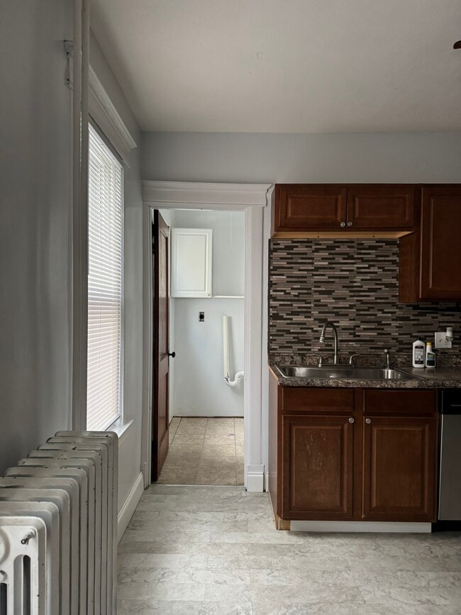 Photo - 37 Mountford St Unit 1