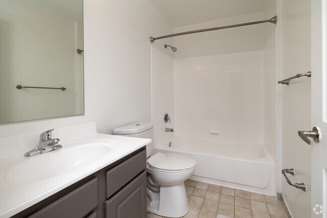 The Alexandria 1BR, 1BA -650SF - Bathroom