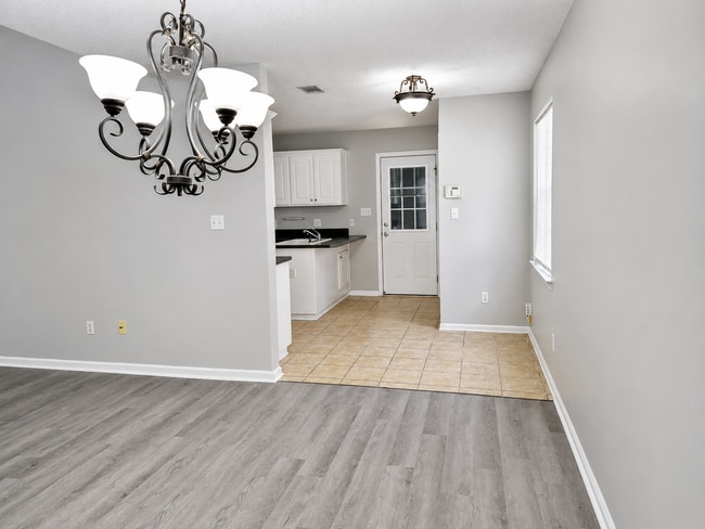 Photo - 3107 Wingfield Way
