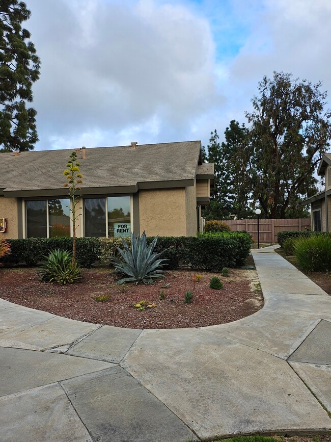 Building Photo - 2762 Casey St Unit 2762CaseyStreet